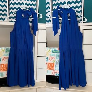 Sleeveless blue dress